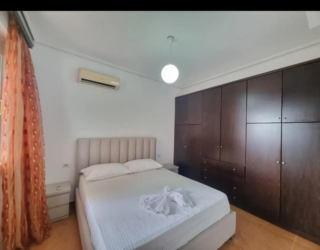 Ares Apartaments Sarande