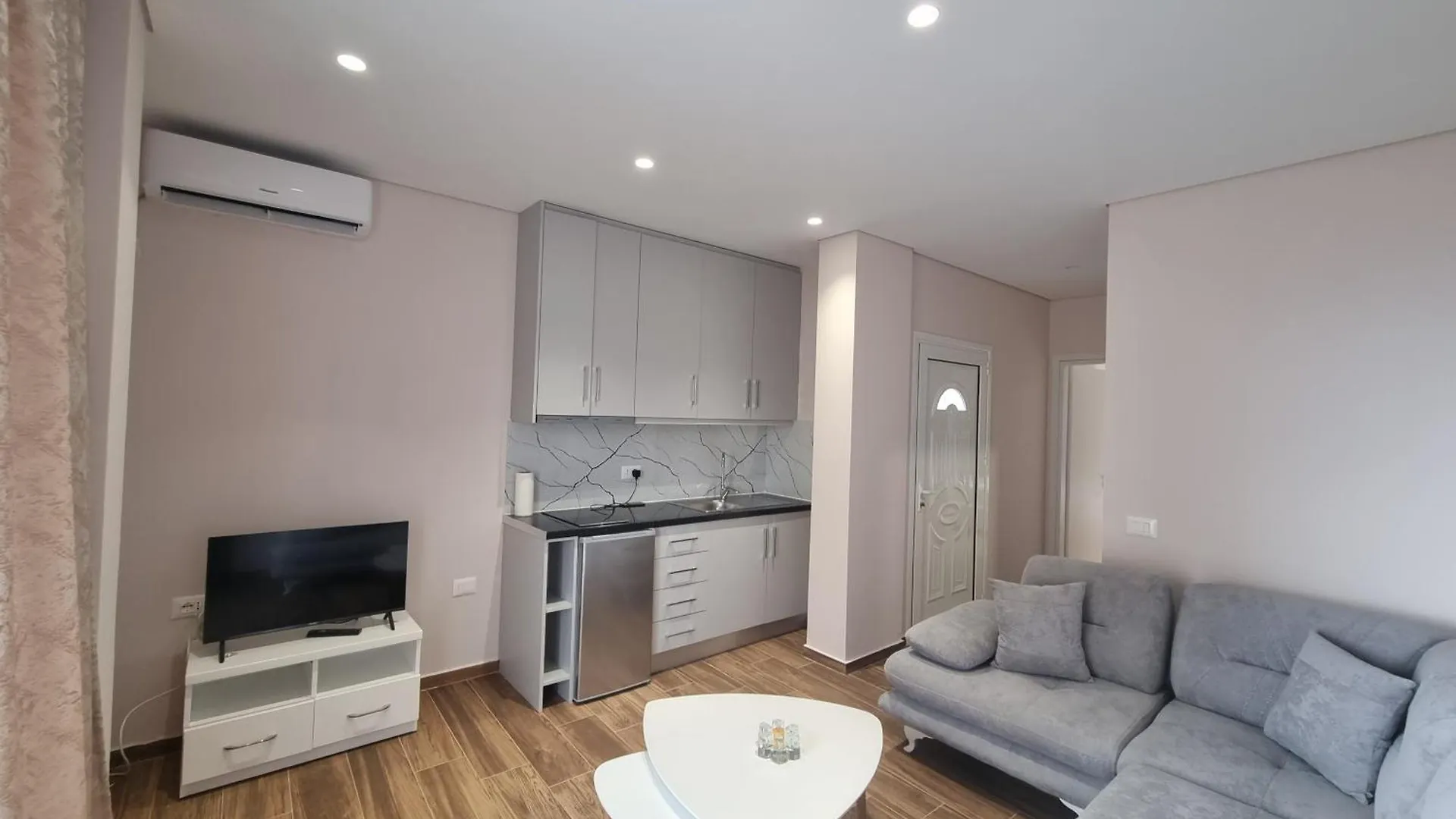 Ares Apartaments Sarande